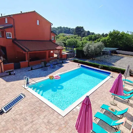 Pula, Istria 3 아파트