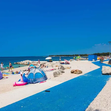 Pula, Istria 3 아파트