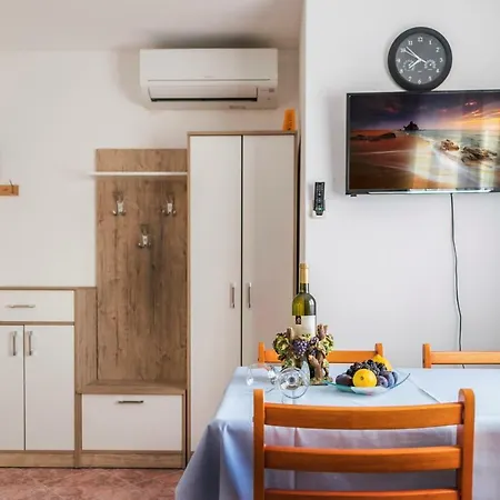 Apartment in Pula/Istrien 11168 *