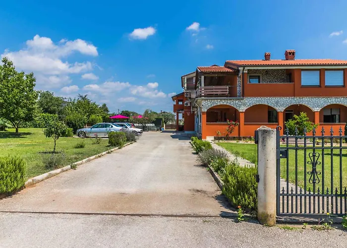 Pula, Istria 3 Пула