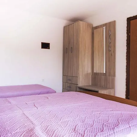 Apartamento Pula, Istria 3 *